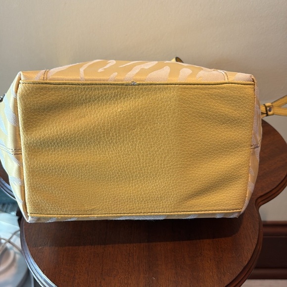 Anne Klein shoulder bag small tote zebra pattern fabric yellow/yellow trim NWOT - Picture 11 of 17